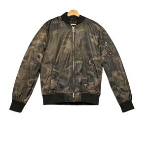 NEW Guess Camo Warm Lined Jacket Pockets Zipper Camouflage